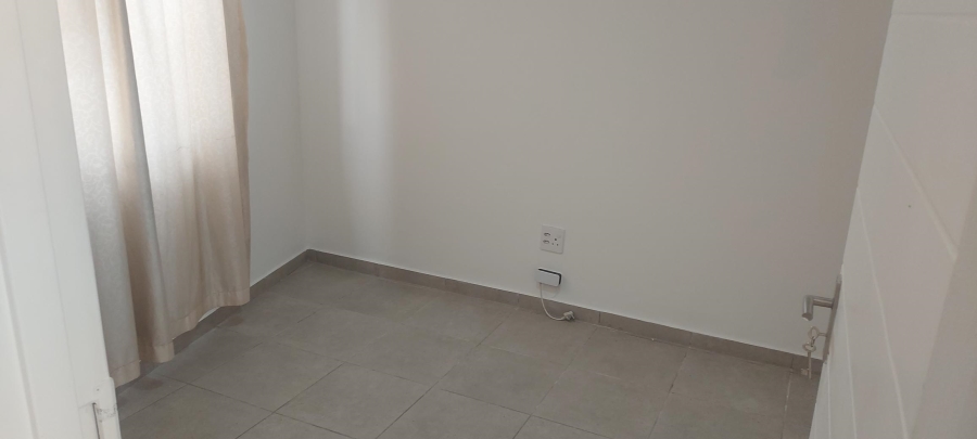 To Let 2 Bedroom Property for Rent in The Connifers Western Cape